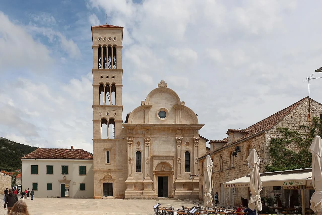 Best Bakeries in Hvar: What to Buy and Where