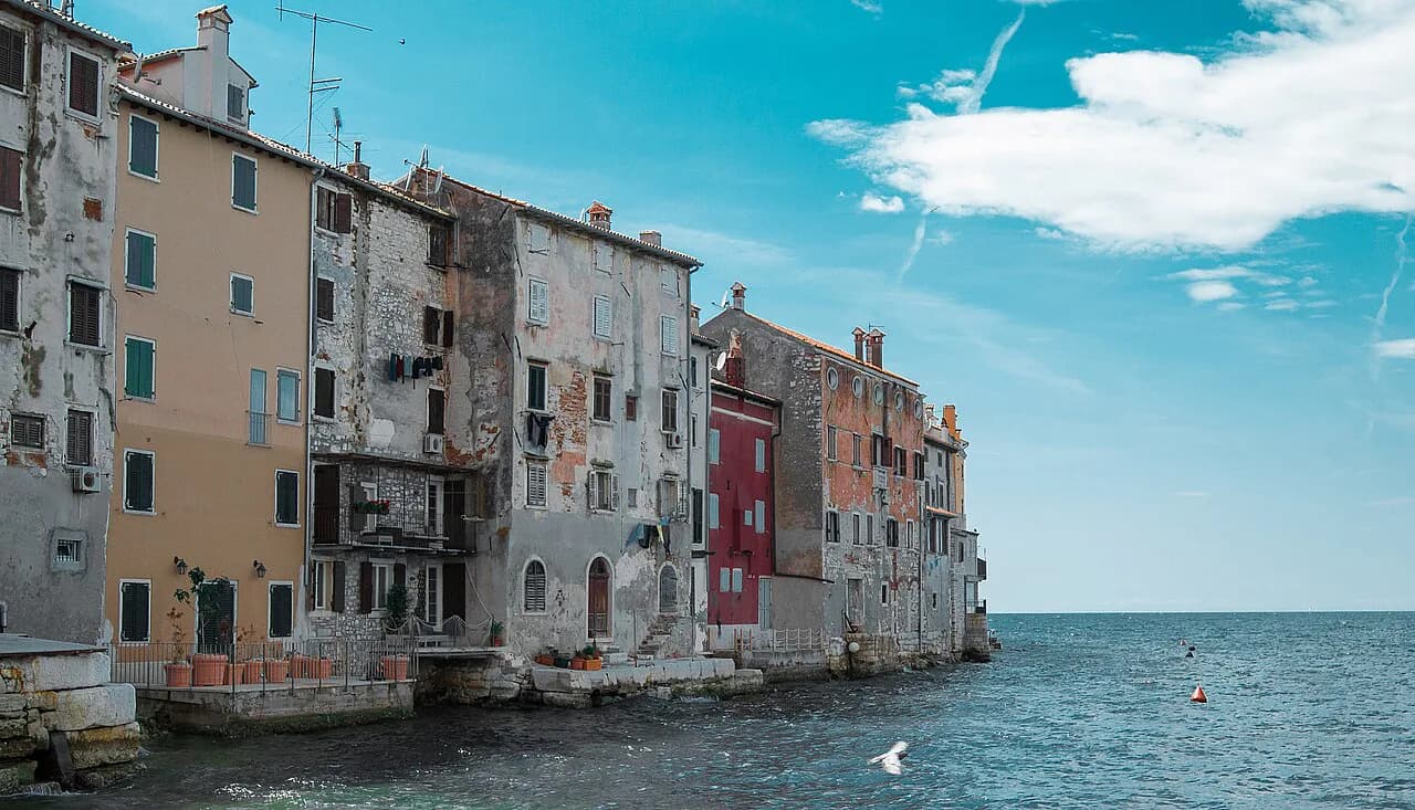 Best Pizza in Rovinj: Where to Eat It, Old Town to Riviera