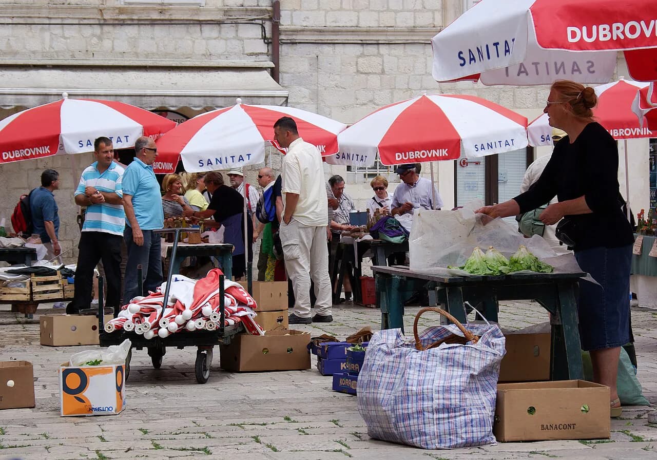 Gundulićeva Poljana Market, Dubrovnik: What to See and Buy