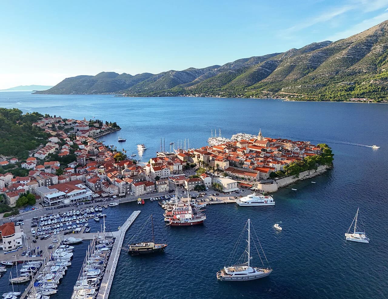 Restaurants in Korčula: Where to Eat in the Old Town and Beyond