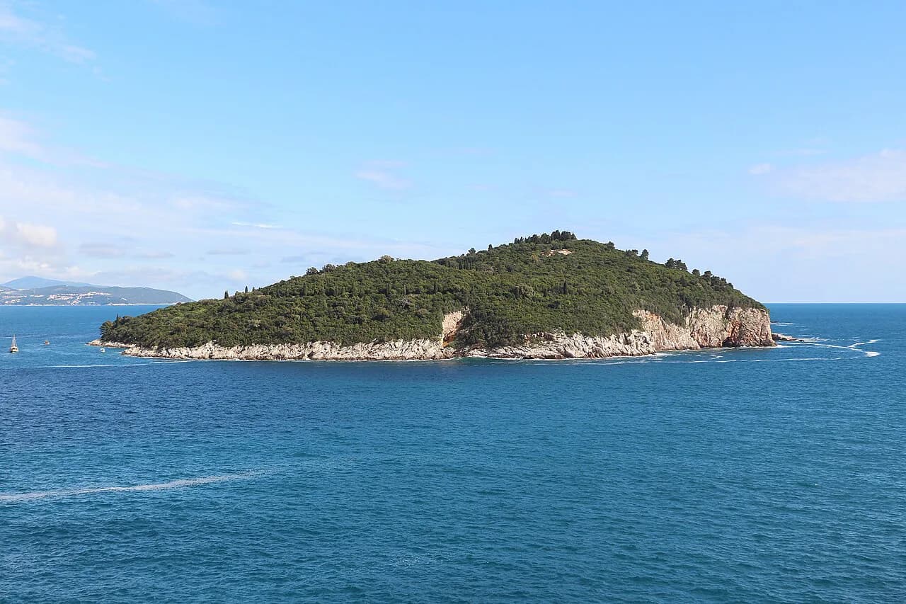 Lokrum Restaurant: Where to Eat on the Island
