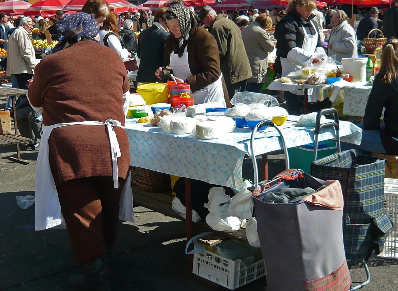Sir i vrhnje: Croatia's Fresh Cheese and Cream, Explained