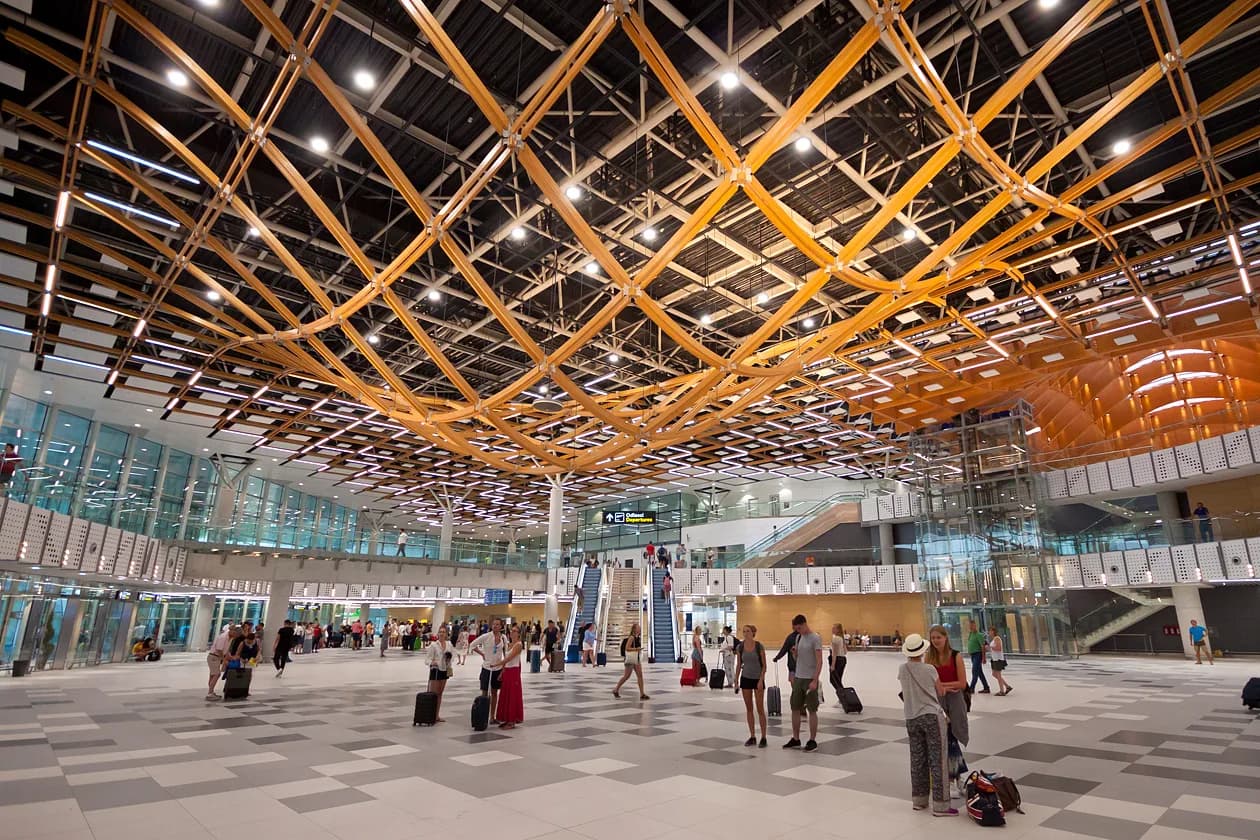 Eating at Split Airport: Cafés, Snacks and Food Before Security