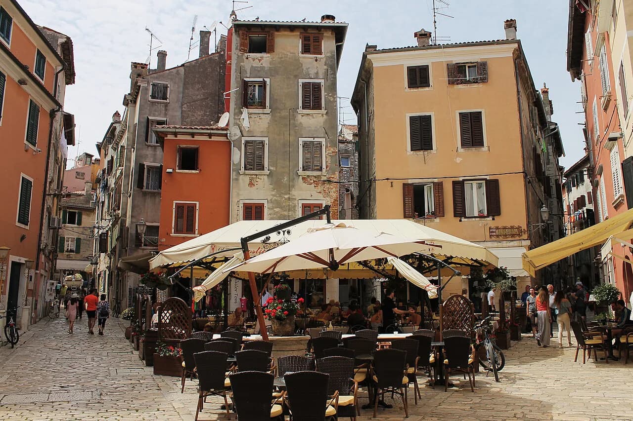Street Food in Rovinj: Quick Bites and Where to Find Them