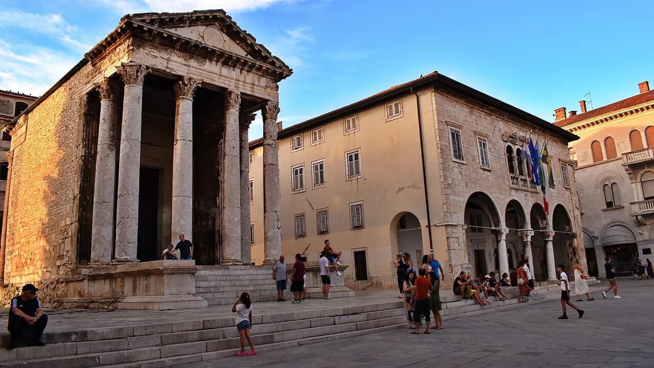 Supermarkets in Pula: Where to Shop for Self-Catering