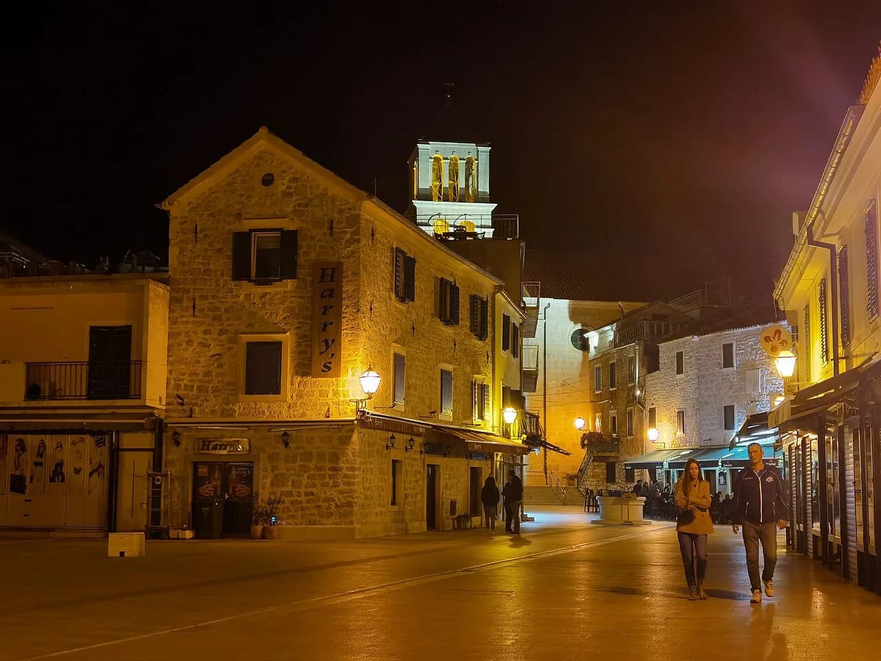 Vodice Restaurants: Where to Eat Seafood in the Town Centre