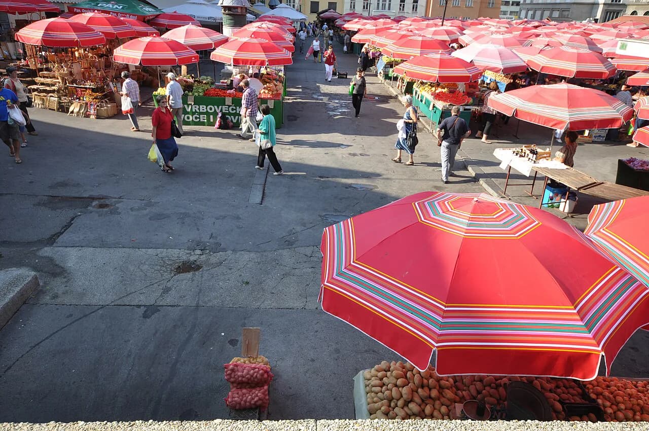 Zagreb Market: What to Buy at Dolac and How It Works