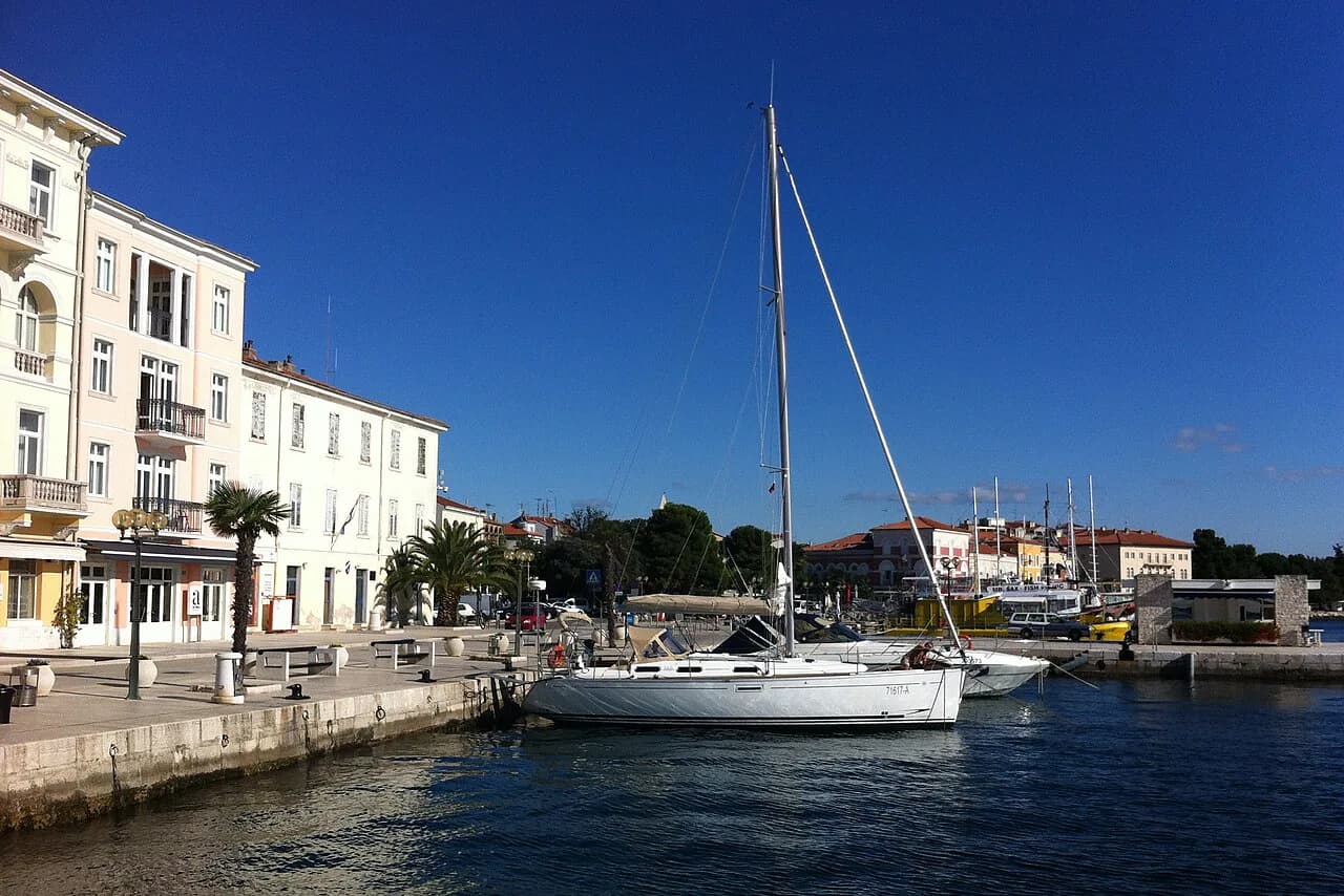 Breakfast in Poreč: Coffee, Pastries and Where to Sit Down