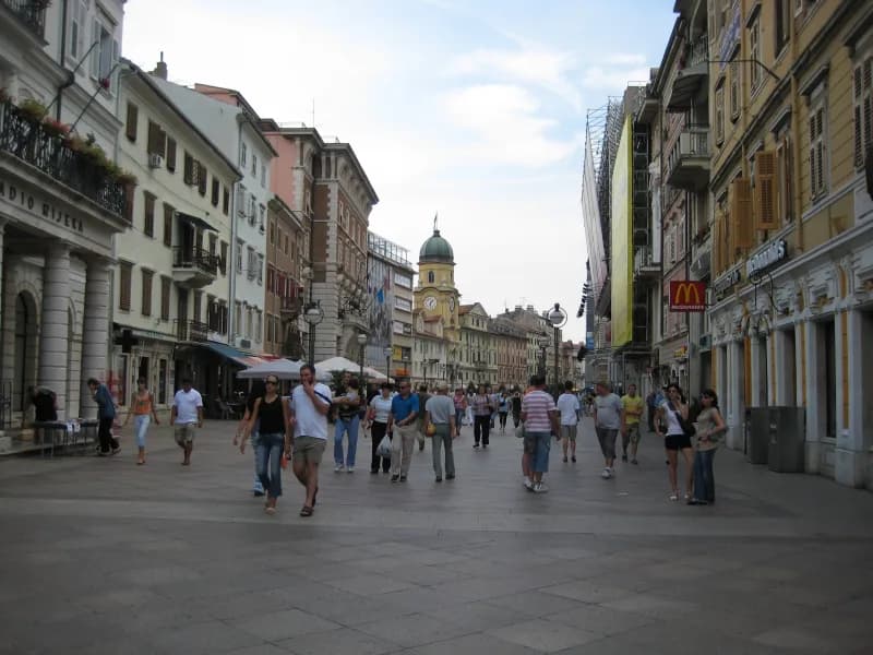 Where to Eat a Burger in Rijeka: Pockets Burgers and What to Order