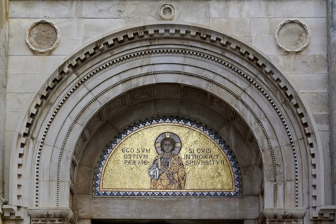 Best Pizza in Poreč: Where to Eat, Street by Street