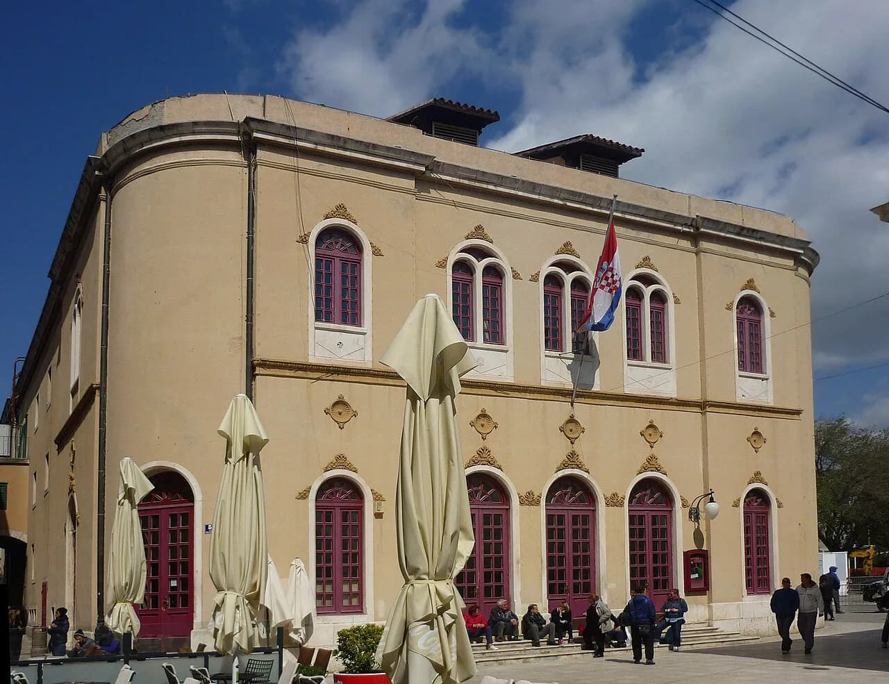 Cheap Eats in Šibenik: Budget Meals in the Old Town and Waterfront