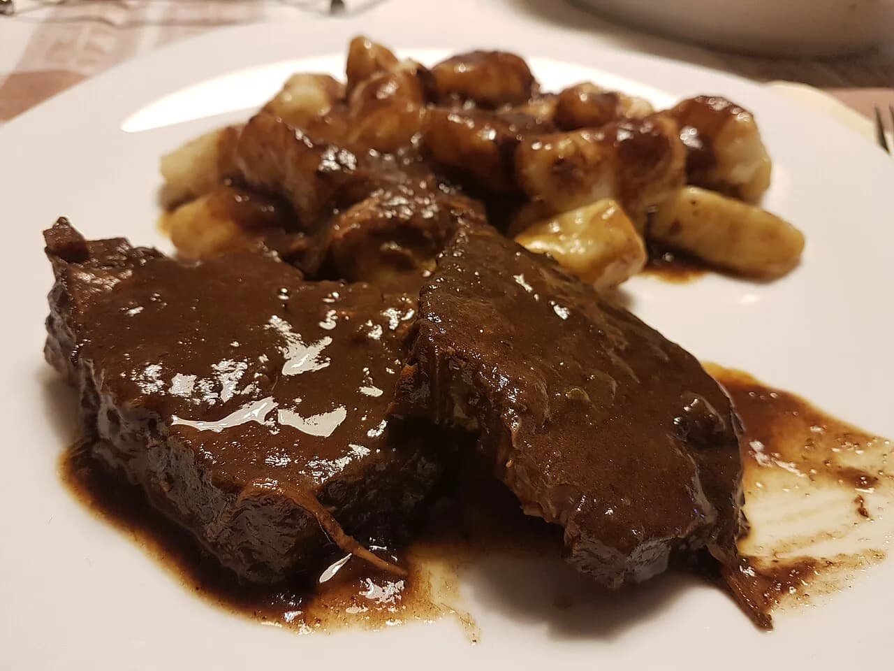 Pašticada: Croatia's Dalmatian Beef Stew Explained