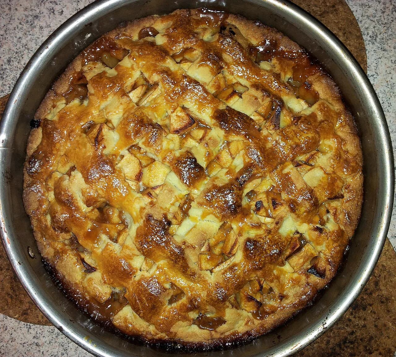Pita od jabuka: Croatia's Apple Pie and How It's Made