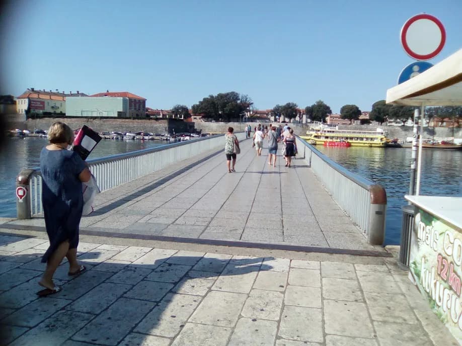 Street Food in Zadar: Quick Bites and Where to Find Them