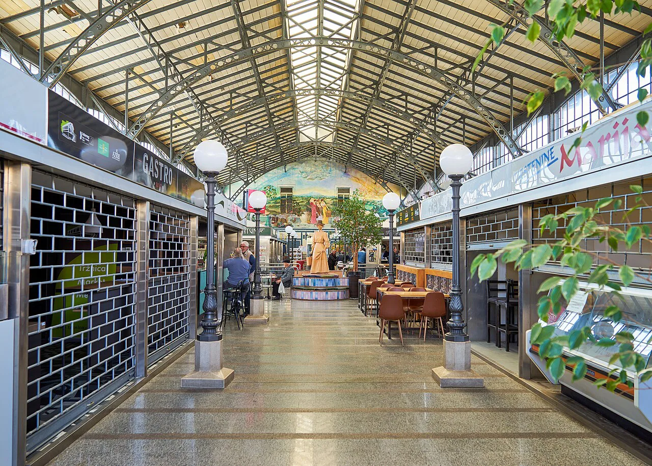 Inside the market hall, Pula.
