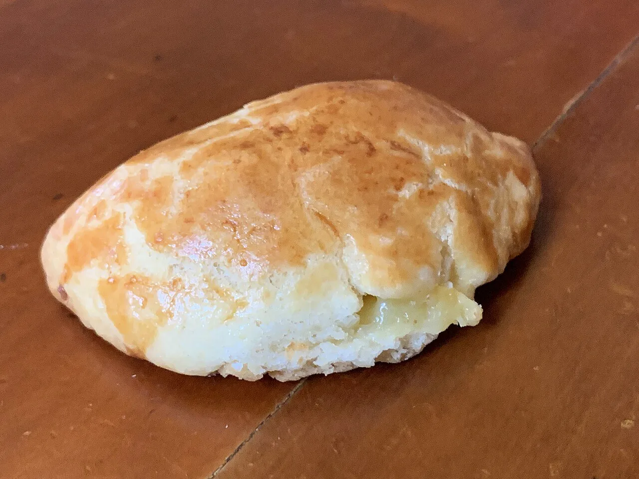 A round pogača bread.