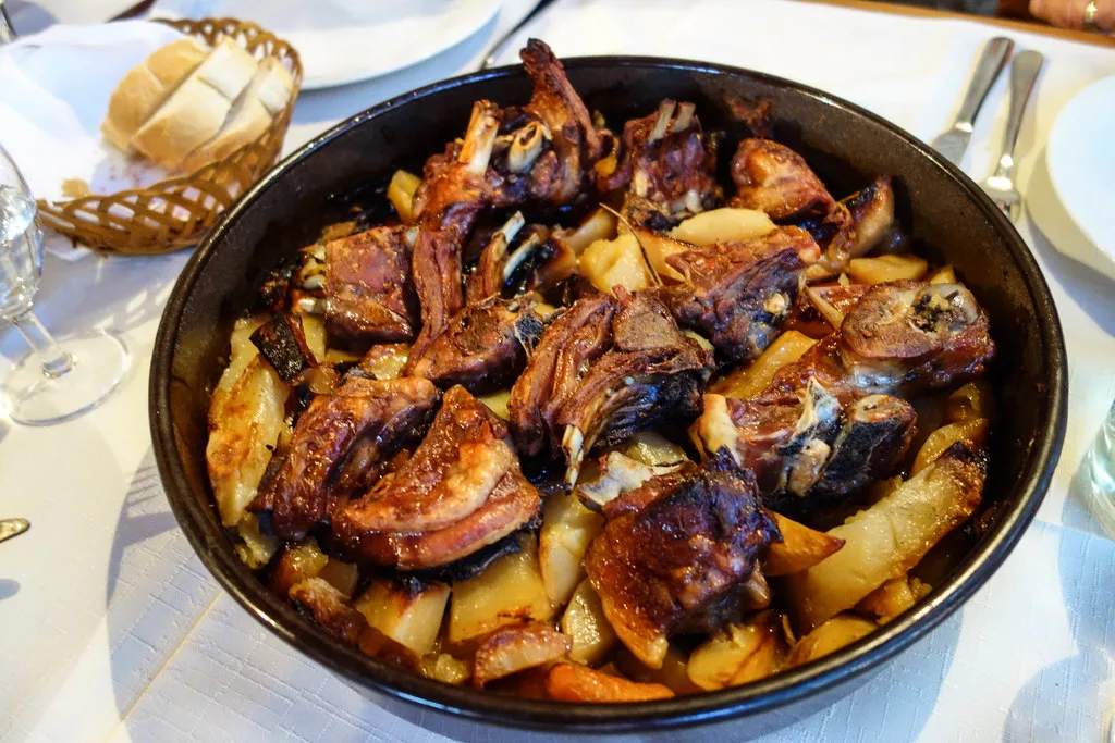 Lamb peka with potatoes, Stari Grad.