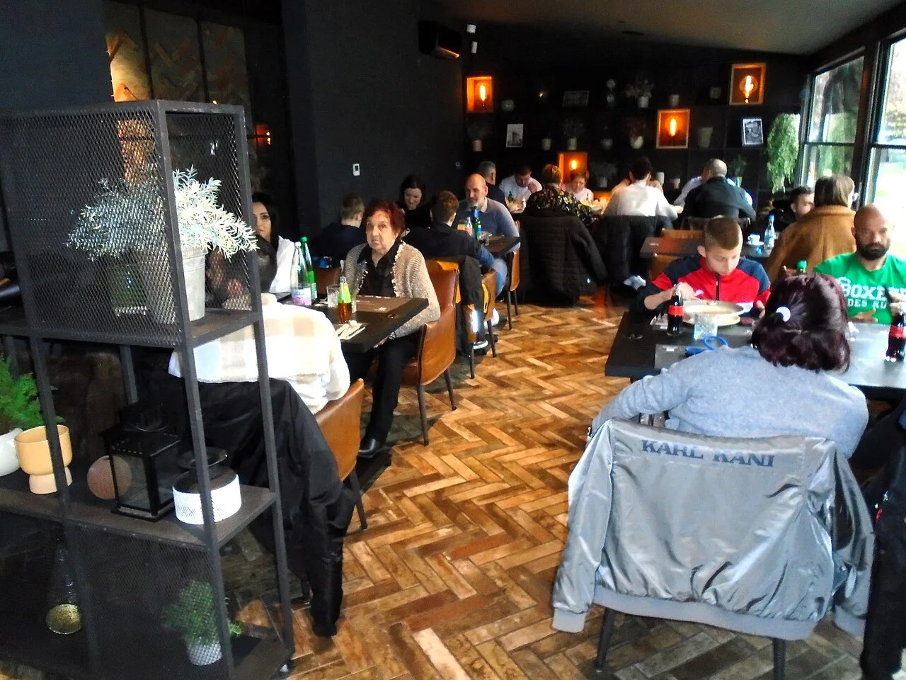 Diners inside a restaurant in Čakovec, Međimurje.