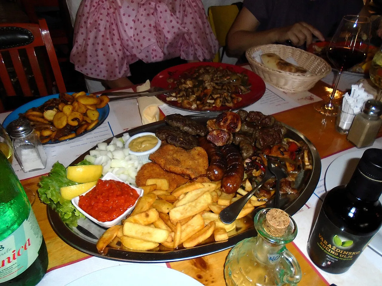 A grilled meat platter at Restaurant Santa Maria, Varaždin.