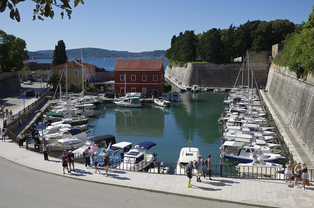 Foša harbour below Zadar's walls.