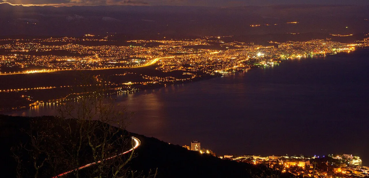 Rijeka Bay at night, seen from Veprinac.