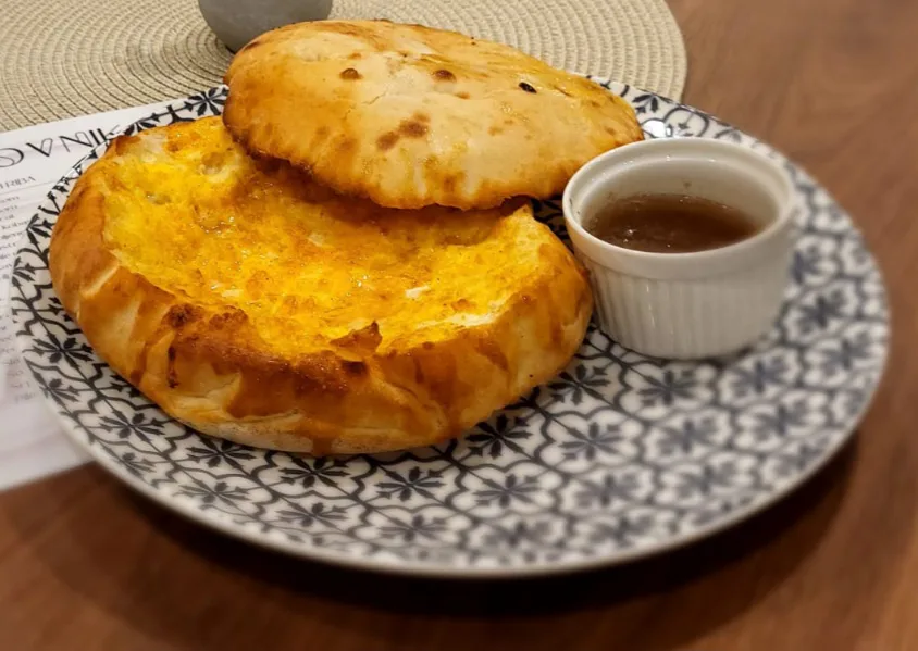 Komplet lepinja with egg and kajmak.