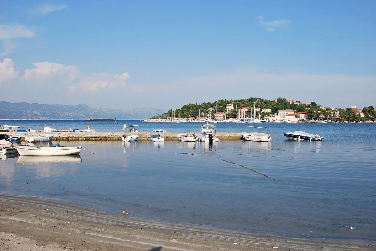Lumbarda harbour, Korčula.