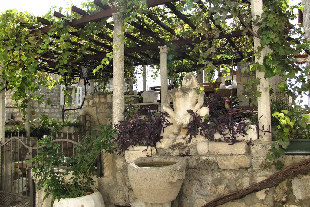 The garden terrace of Konoba Lady Pi Pi in Dubrovnik's Old Town.