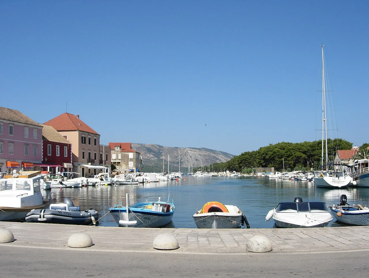 The bay of Stari Grad seen from the market place, Hvar.