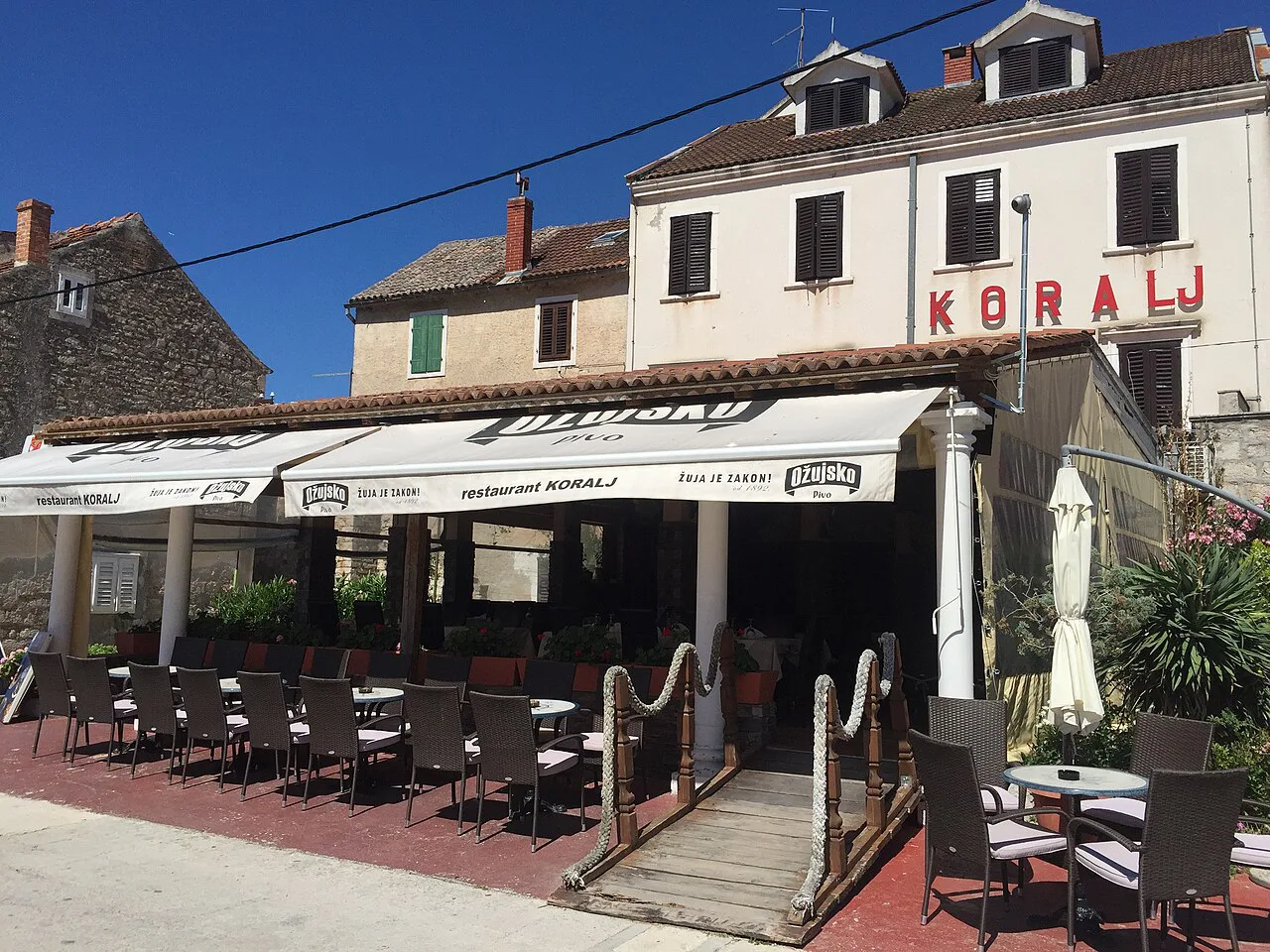 The terrace of Restaurant Koralj near Šibenik.